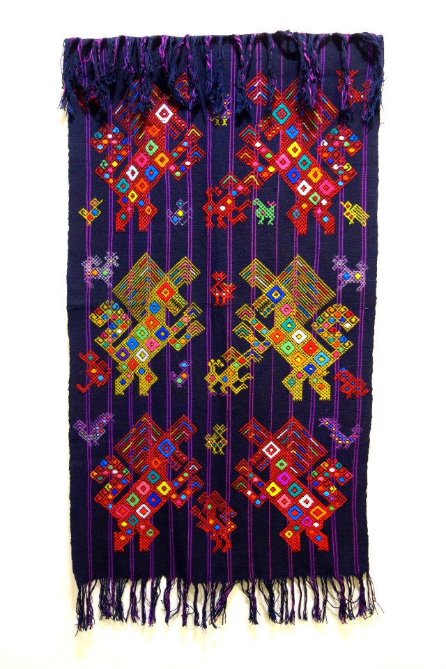Headcloth, su't, K'iche' Maya, Nahuala, late 20th century, cotton, silk, synthetic - Textile Museum of Canada - DSC01387