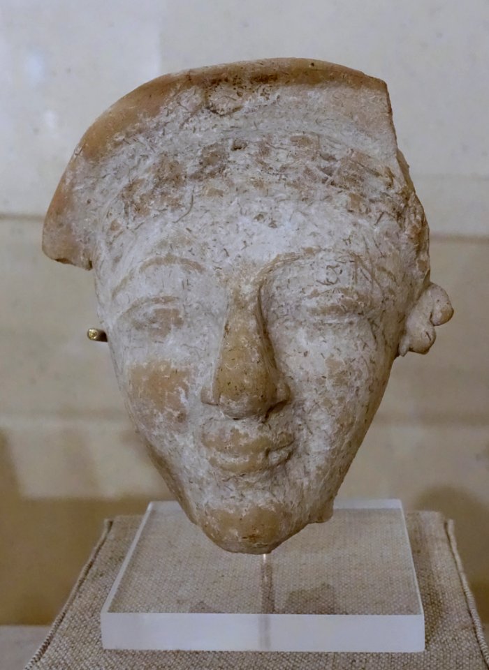 Head of female figurine, 2 of 2, Greek, Naukratis, modern Kom Gi'ef, Egypt, 525-480 BC, terracotta - Spurlock Museum, UIUC - DSC05744