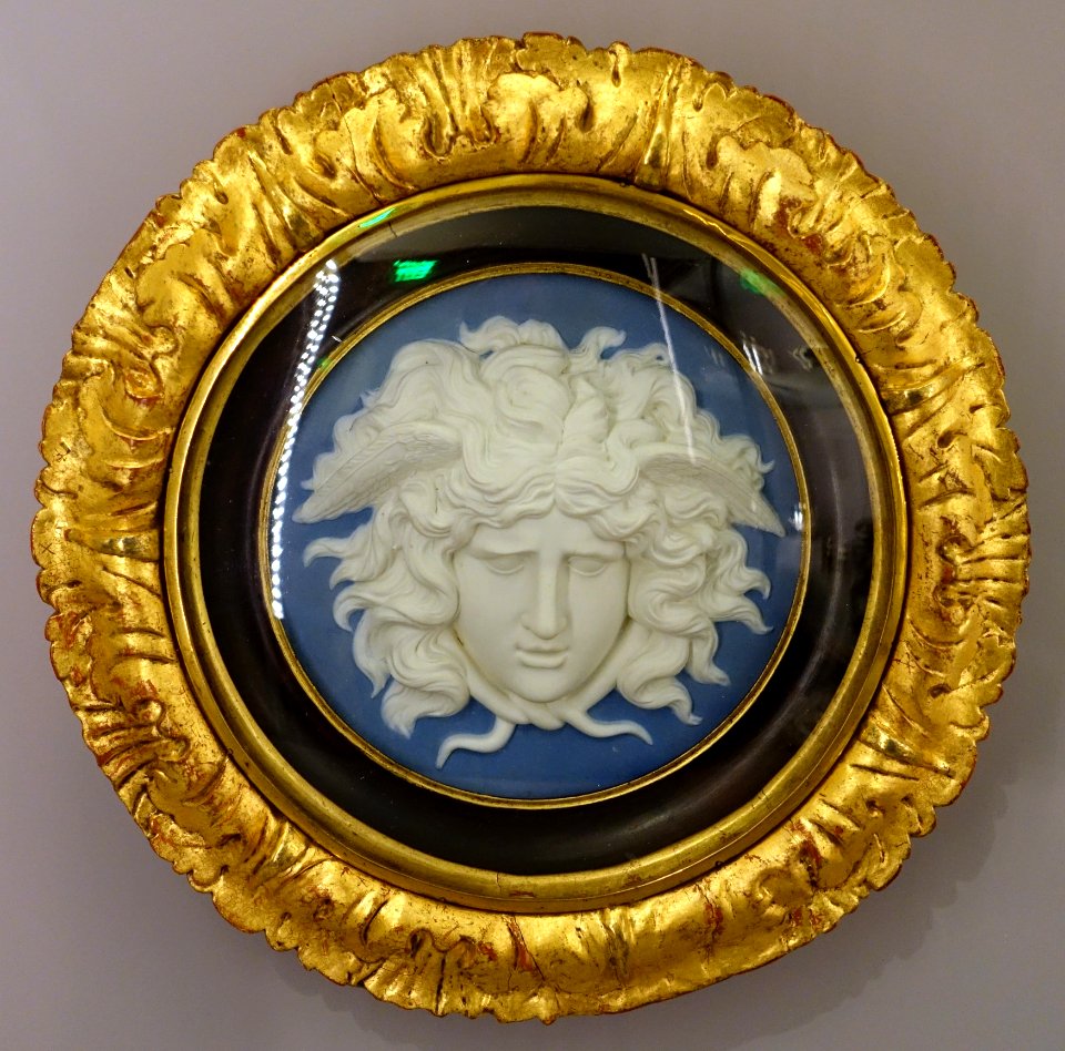 Head of Medusa, John Flaxman, Wedgwood and Bentley, 1776, jasperware - Fogg Art Museum, Harvard University - DSC01345