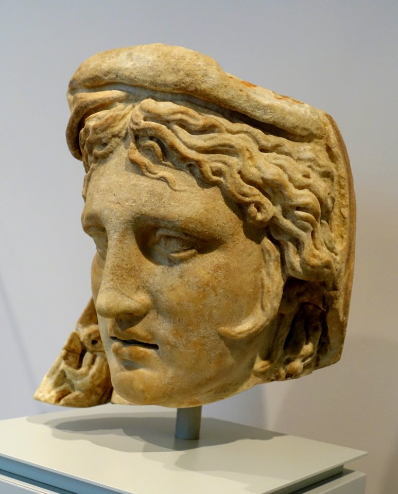 Head of an Eastern Woman, Roman, 2nd century AD, Pentelic marble - Sackler Museum - Harvard University - DSC01865
