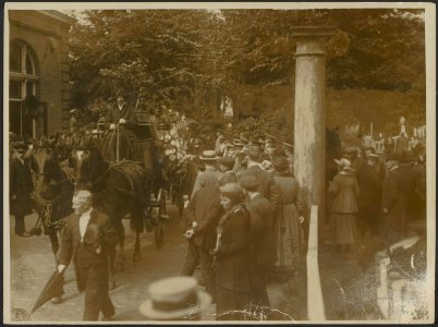Hedenmiddag werd het stoffelijk overschot van den 1en Luitenant der Veldartiller, Bestanddeelnr 158-2131