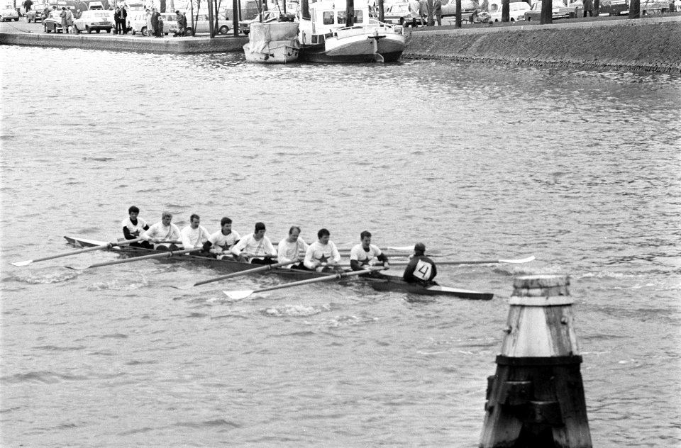Head of the River op Amstel (Amsterdam). Nereus 1 tijdens race, Bestanddeelnr 923-4065