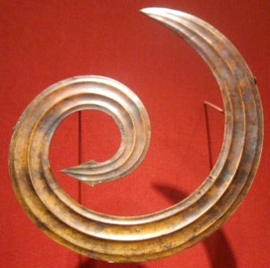 Headdress (sanggori) from Sulawesi, 19th century, bronze, Honolulu Academy of Arts