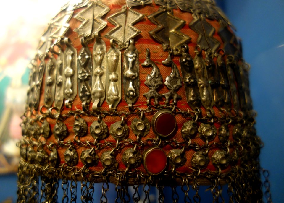 Headdress, Turkmen peoples, Afghanistan, mid to late 20th century, cotton, silver, carnelian, nylon - Fernbank Museum of Natural History - DSC09948