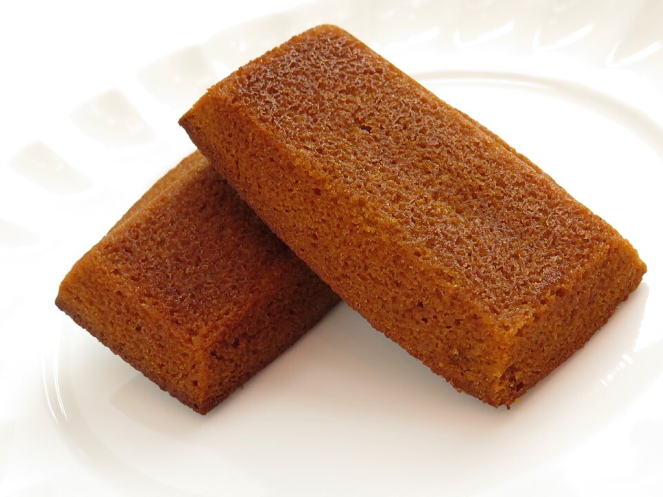 Caramel butter cake
