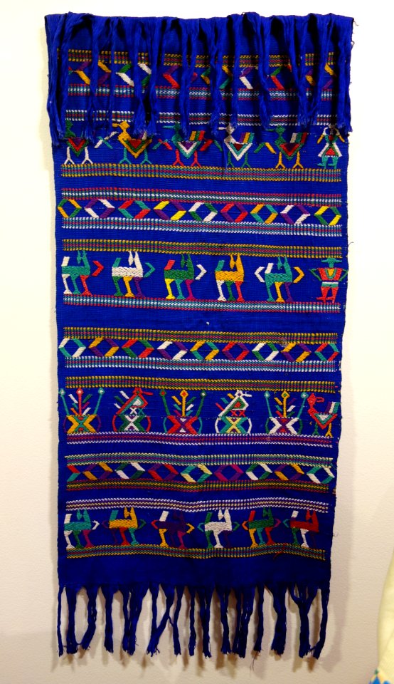 Head cloth, su't, Ixil Maya, Cotzal, mid 20th century, cotton - Textile Museum of Canada - DSC01362