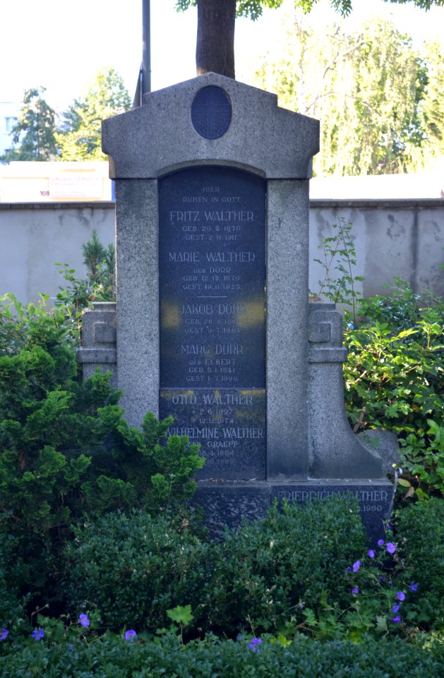 Heddernheim, Friedhof, Grab C 90-91 Walther Dörr