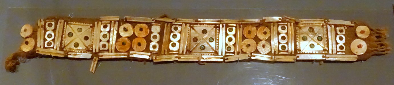 Headband, Peru, Chancay or Chimu, central or north coast, c. 1000-1470 AD, cotton, shell, stone - Krannert Art Museum, UIUC - DSC06457