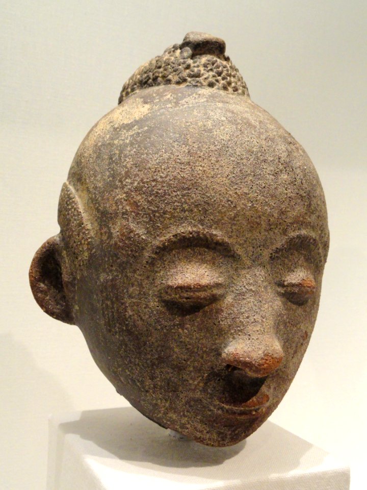 Head (Mma), late 1600s to early 1700s, Guinea Coast, Ghana, Akan people, terracotta - Cleveland Museum of Art - DSC08761