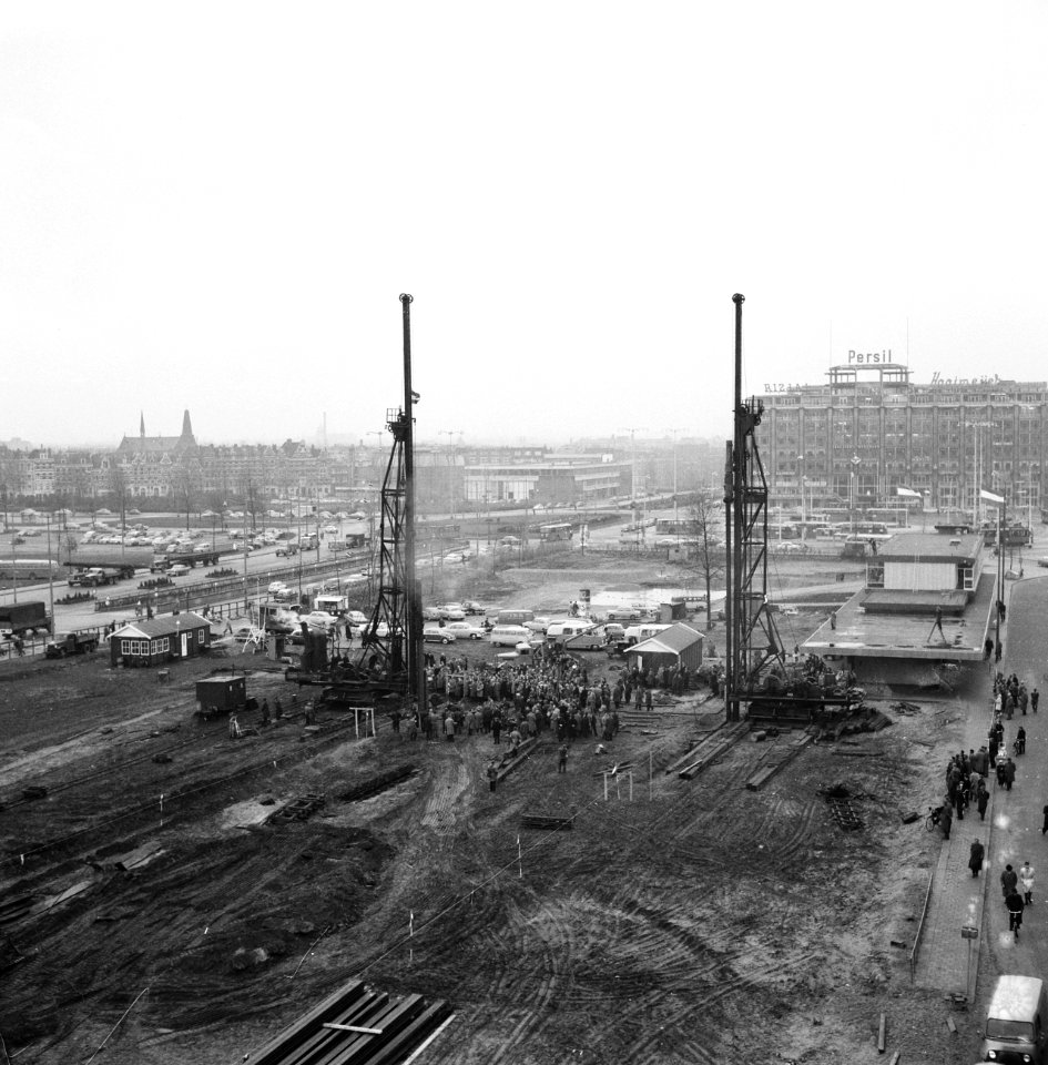 Heien van de eerste paal voor de metrobouw te Rotterdam, Bestanddeelnr 911-7731