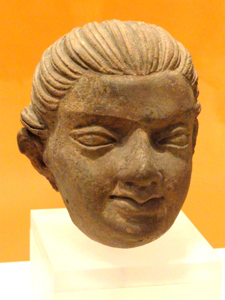Head of a child, Gandhara, Pakistan, Kushan Period, 3rd-5th century - Royal Ontario Museum - DSC09690