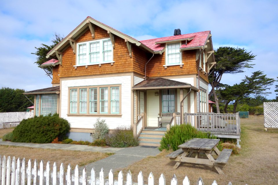 Head Lightkeeper's House - Point Cabrillo Light Station State Historic Park - DSC01863