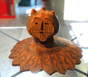 Head, Banshan phase, Yangshao culture, neolithic China, c. 2600-2300 BC, ceramic - Östasiatiska museet, Stockholm - DSC09652