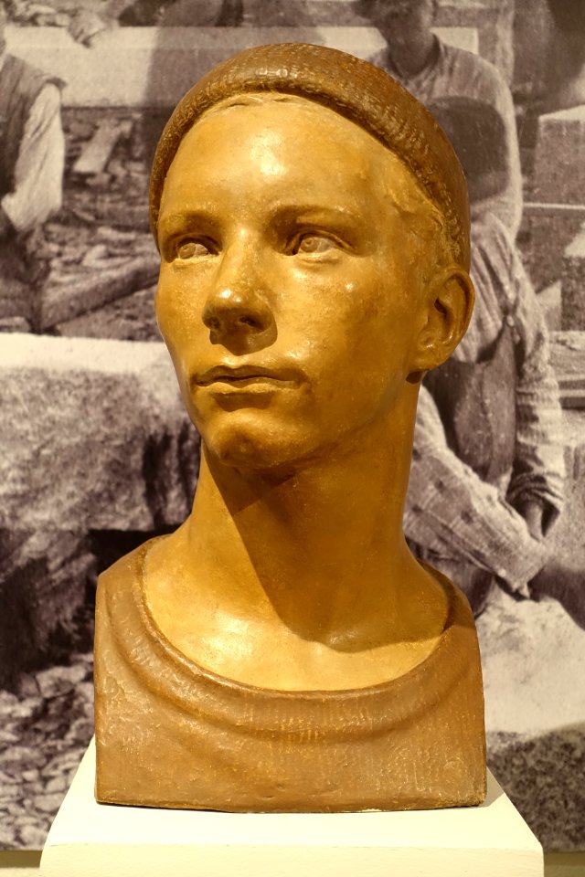 Head of a Finnish Boy (Portrait of Alwin Jussila), by Walker Hancock, c. 1939, plaster with painted patina - Cape Ann Museum - Gloucester, MA - DSC01317