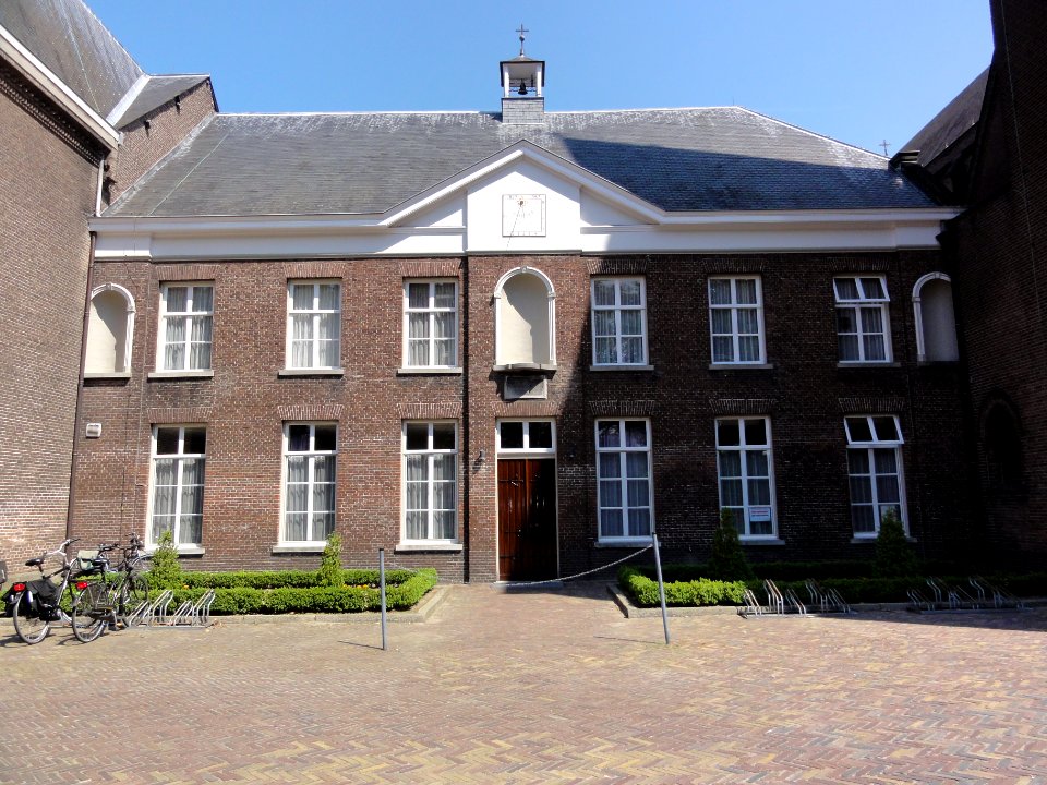 Heeswijk abdij Berne, Rijksmonument 525728 oudste kloostergebouw