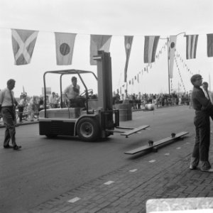 Heftruckwedstrijden op Parkkade te Rotterdam, Bestanddeelnr 919-2414