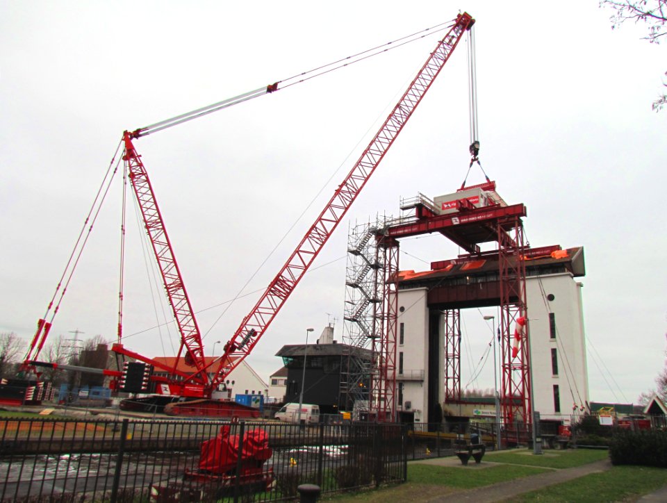 Hefconstructie februari-maart 2012 Sluis Eefde (1)