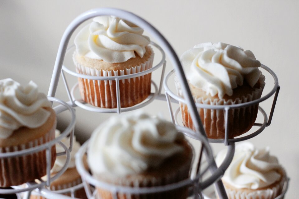Decorated icing baking