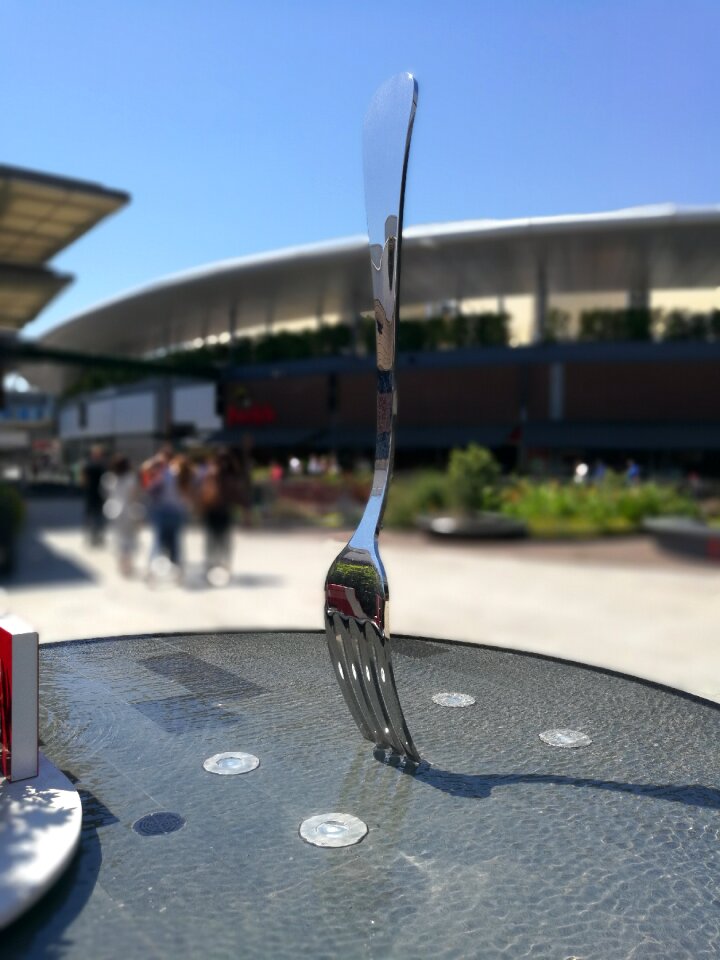 Water mall restaurant