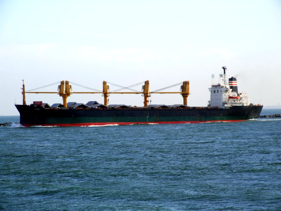 Heian - IMO 8307856 - Callsign 3FEJ7 p2 leaving Port of Rotterdam, Holland 01-Jan-2005