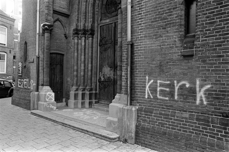 Heilig Hart kerk Amsterdam beklad naar aanleiding van de huldiging van G. K. van, Bestanddeelnr 922-9094