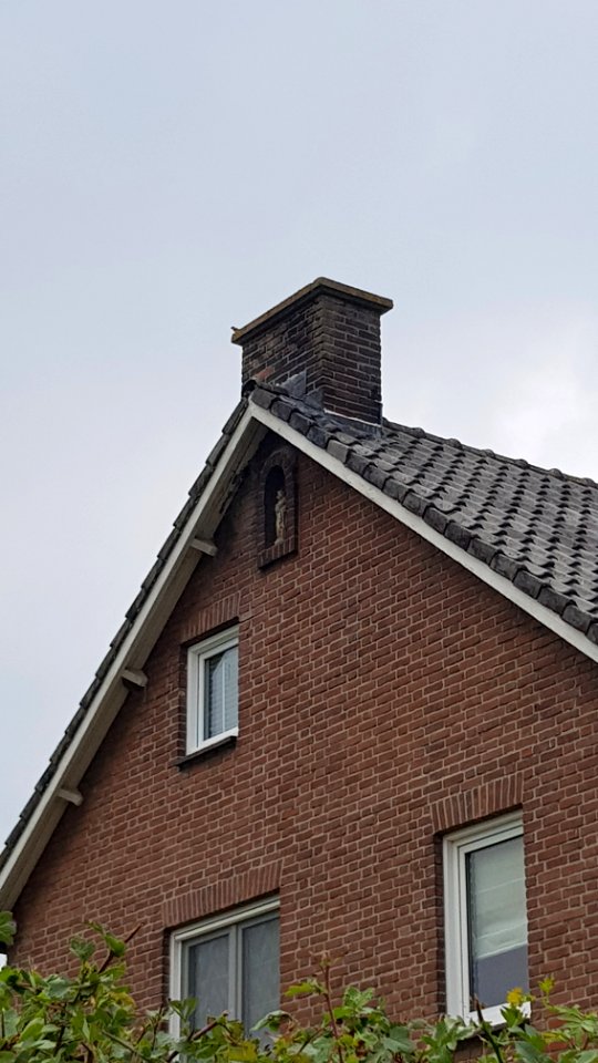 Heijenrath-Mariabeeldje in gevel Grote Bosweg 1 (3)