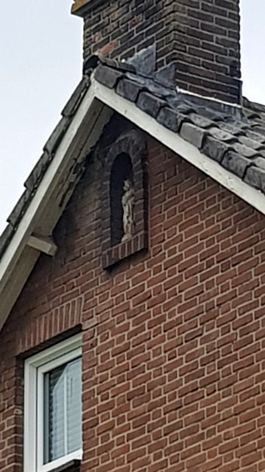Heijenrath-Mariabeeldje in gevel Grote Bosweg 1 (4)