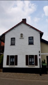 Heijenrath-Mariabeeldje in gevel Grote Bosweg 2 (2)