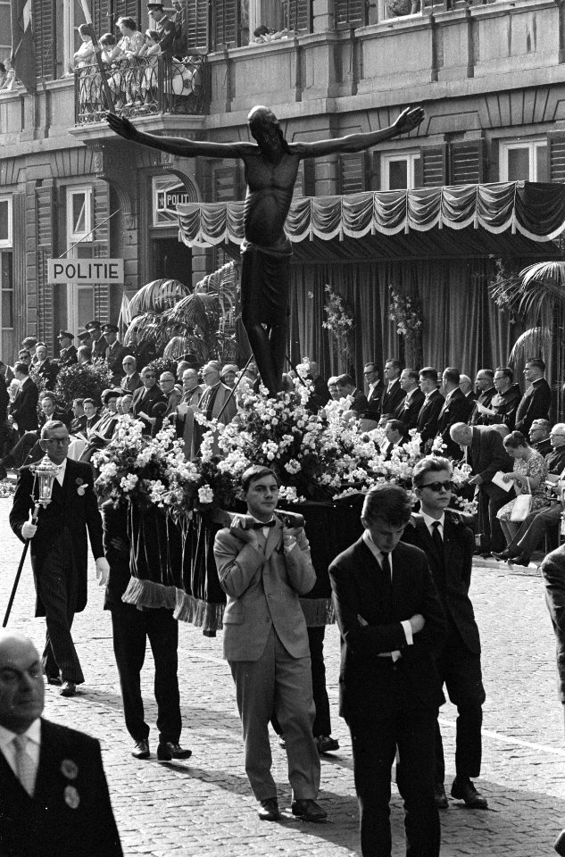 Heiligdomsvaart in Maastricht Processie, Bestanddeelnr 914-1099