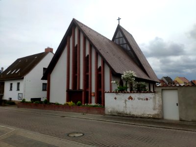Heilige Familie (Malchow) Straßenansicht