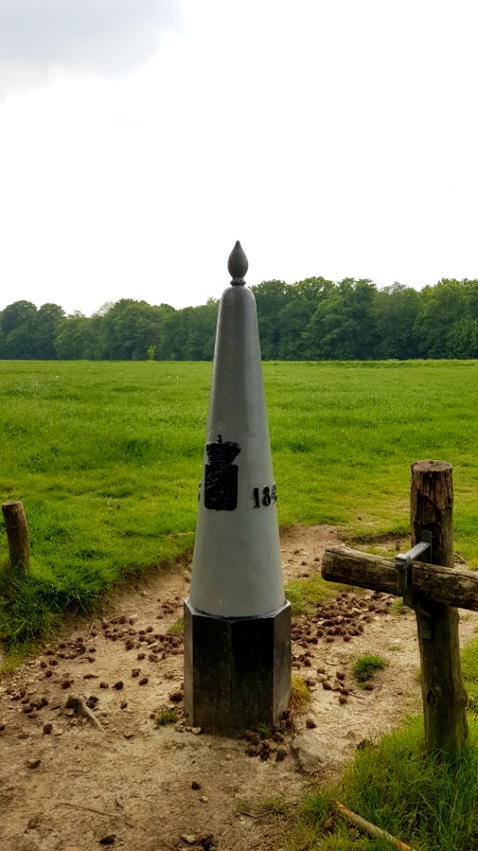 Heijenrath-Teuven-Grenspaal 15 (BE-NL) (5)