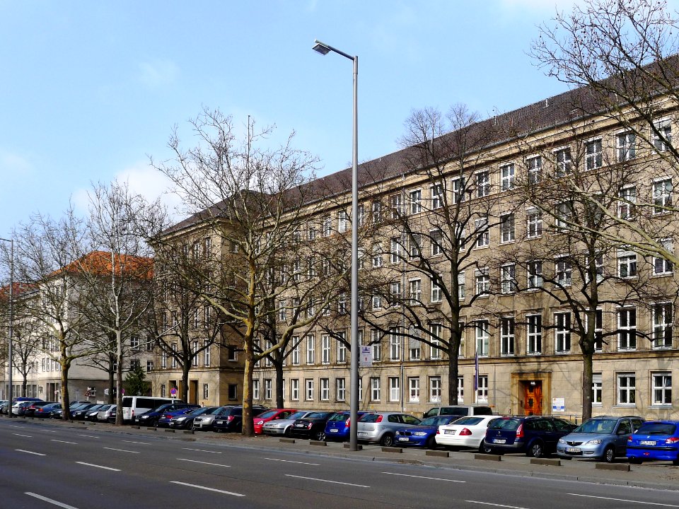 Heerstraße 12-20 (Berlin-Westend)