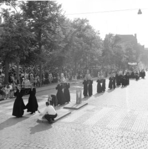 Heiligdomsvaart in Maastricht Procesie, Bestanddeelnr 914-1109