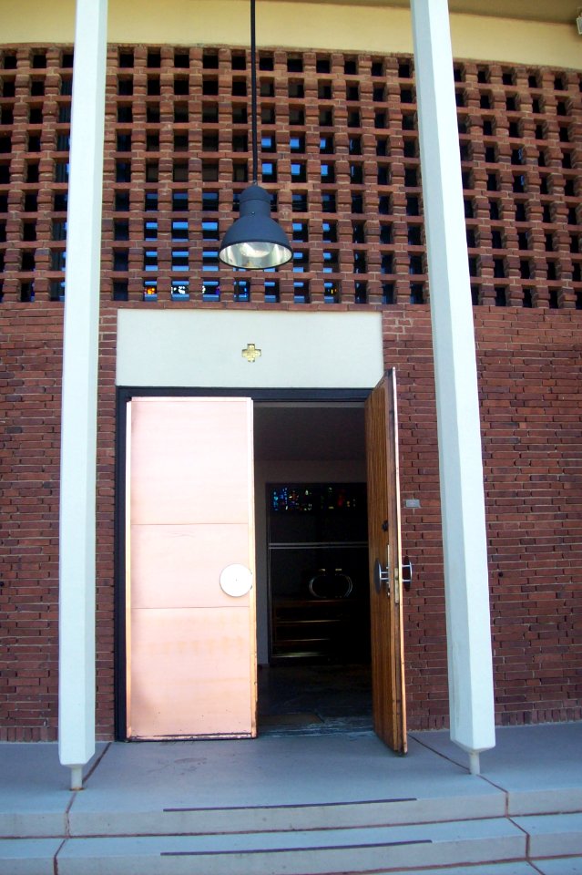 Heilig Kreuz Kirche Bensheim-Auerbach 03