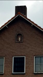 Heijenrath-Jezusbeeldje in gevel Heijenratherweg 22 (3)