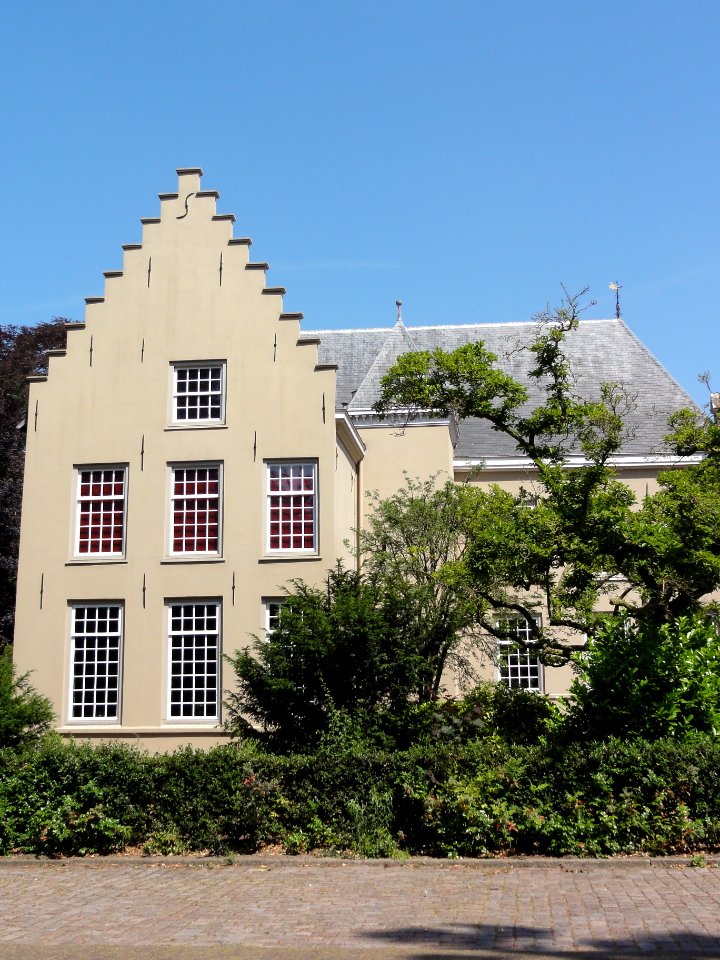Heeswijk abdij Berne, Rijksmonument 21276, slotje, voorgevel
