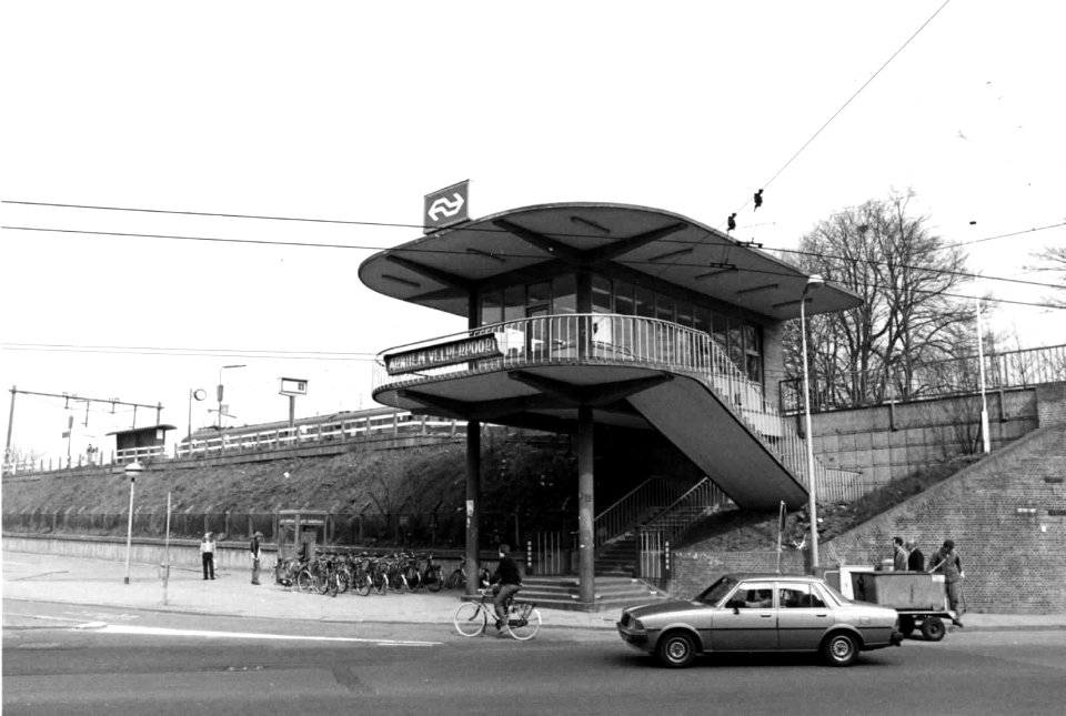 HUA-150128-Gezicht op het N.S.-station Arnhem Velperpoort te Arnhem