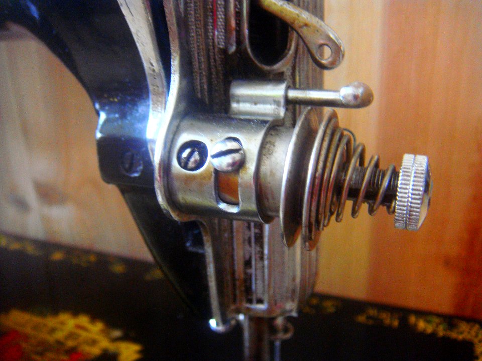 Hua Nan sewing machine - 13