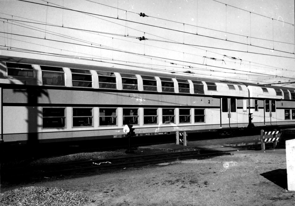 HUA-151738-Afbeelding van een dubbeldekker van de S.N.C.F. op het N.S.-station Amersfoort te Amersfoort