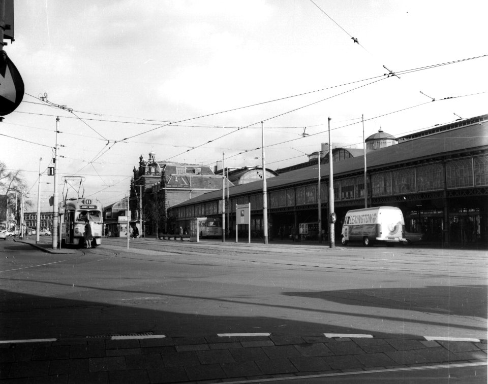 HUA-150361-Gezicht op het NS station Den Haag HS te Den Haag