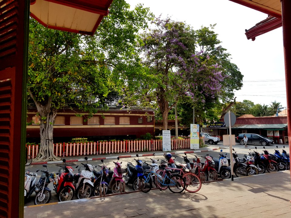 Hua Hin Station - 2017-04-14 (008)