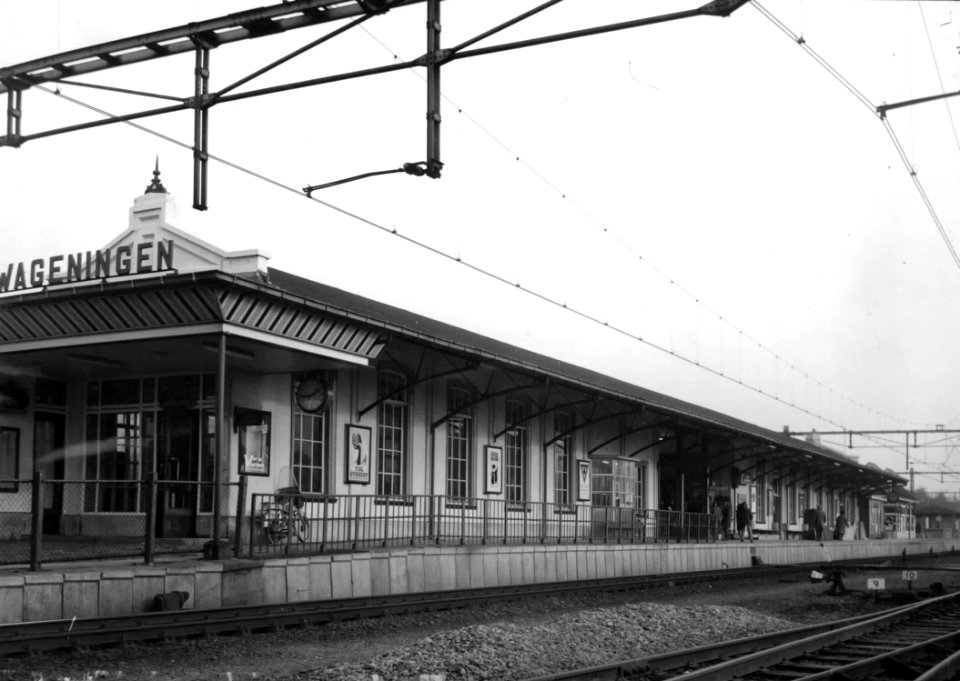 HUA-150261-Gezicht op het NS station Ede Wageningen te Ede