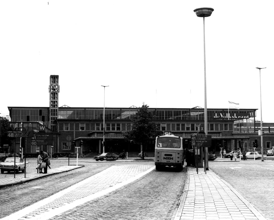 HUA-150496-Gezicht op het N.S.-station Leiden te Leiden