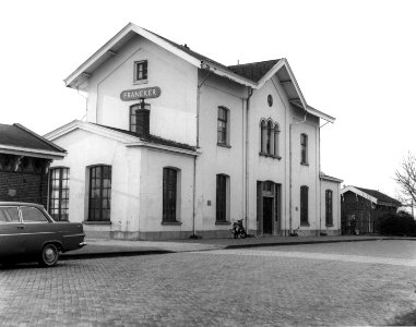 HUA-150305-Gezicht op het NS station Franeker te Franeker kort voor de afbraak