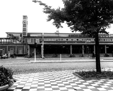HUA-150499-Gezicht op het N.S.-station Leiden te Leiden