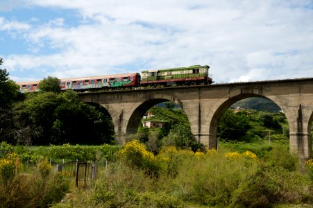 HSH train on bridge (OSCAL19 trip)