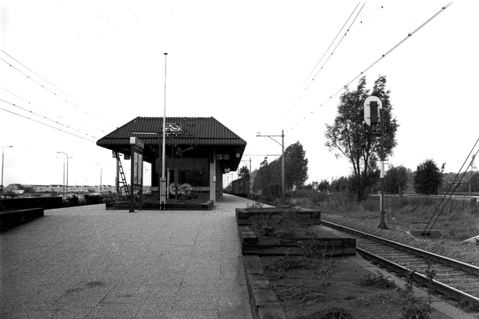 HUA-150520-Gezicht op het NS station Maarssen te Maarssen