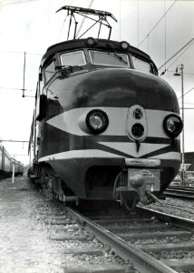 HUA-151707-Afbeelding van het electrische treinstel nr. 378 (Mat. 1954, plan Q) van de N.S. te Utrecht