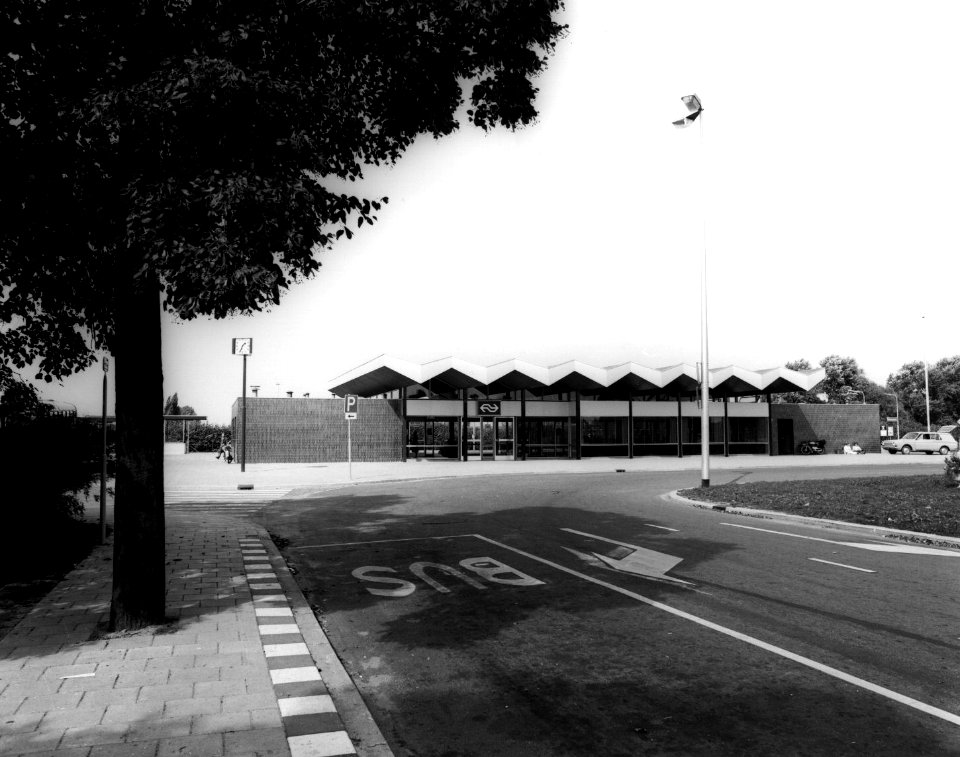 HUA-150320-Gezicht op het N.S-station Gorinchem te Gorinchem