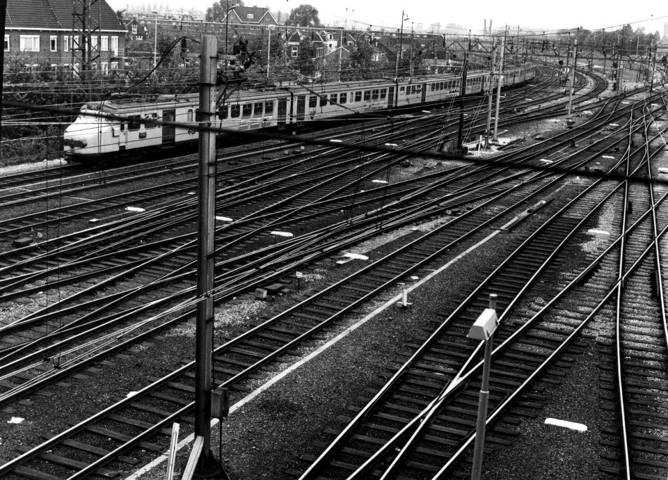 HUA-155146-Gezicht op het emplacement bij het NS station Utrecht CS te Utrecht